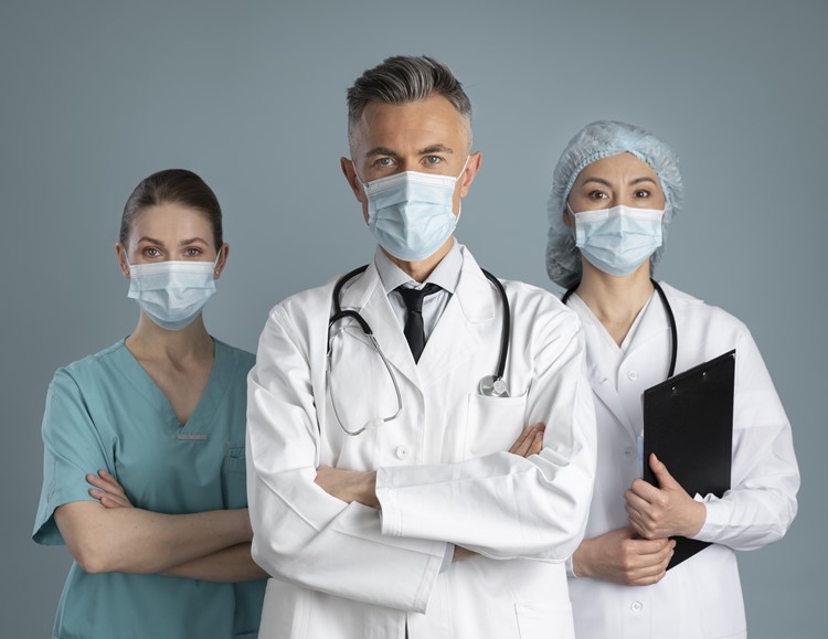 Almanya'da En Çok Açığı Olan Doktor Branşları